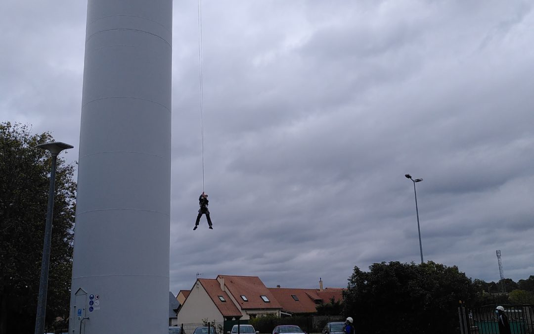 2MPI : Premier entraînement sur la tour de l’éolienne du lycée